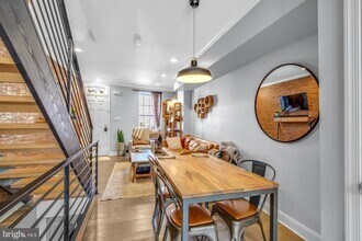 2531 Collins St in Philadelphia, PA - Building Photo - Building Photo