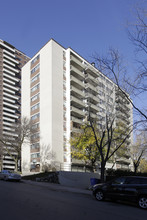 65 Park Street Apartments in Mississauga, ON - Building Photo - Building Photo