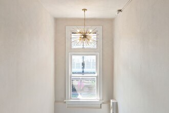 259 W Nine Mile Rd in Ferndale, MI - Foto de edificio - Building Photo