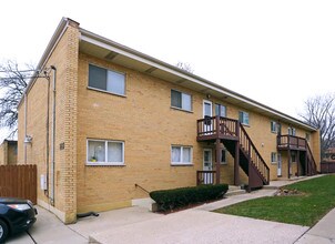 593 Park Plz in Glen Ellyn, IL - Building Photo - Building Photo