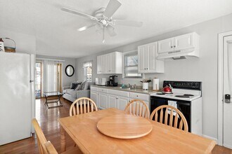 8 Commonwealth Ave in Salisbury, MA - Building Photo - Building Photo