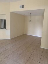 11201 N Alafaya Trail in Orlando, FL - Building Photo - Building Photo