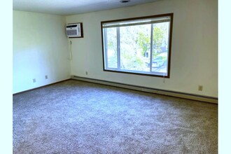 523 12th Ave in Albertville, MN - Building Photo - Building Photo