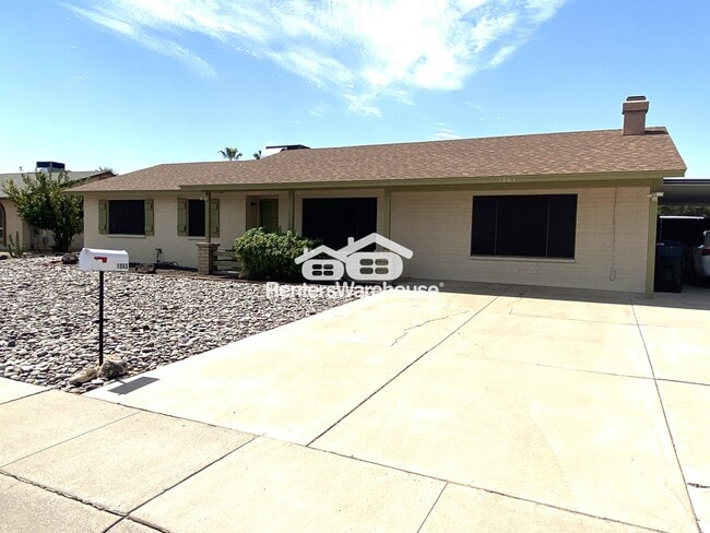 property at 1963 W Greenbriar Dr