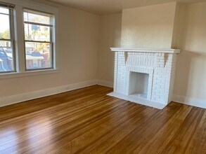 2309 Eldridge St, Unit 2 in Pittsburgh, PA - Building Photo - Building Photo