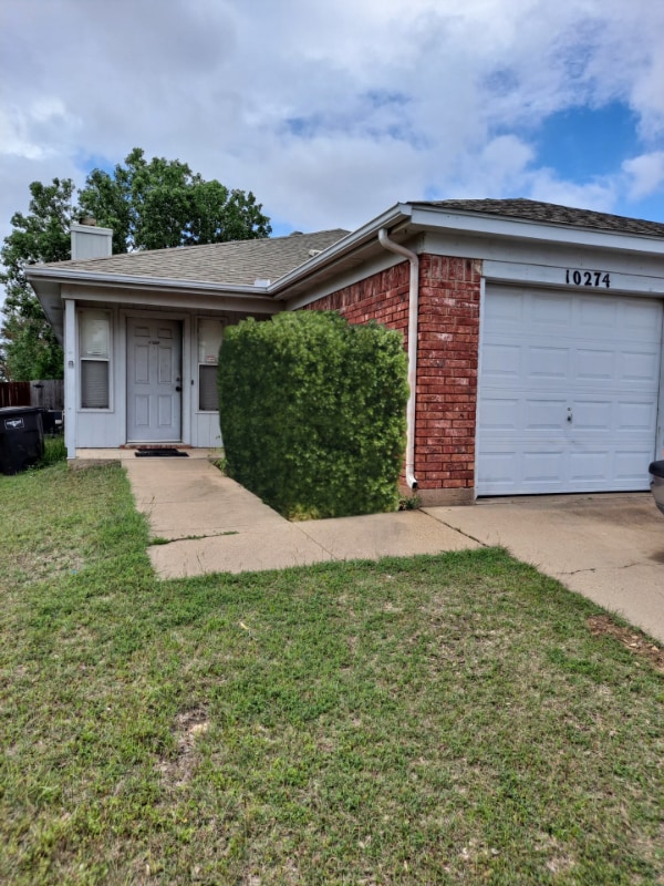 property at 10274 Aurora Dr