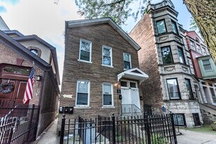 1431 W Flournoy St in Chicago, IL - Building Photo