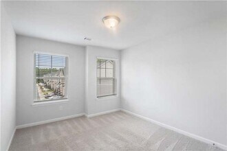 2611 Hedgeway Cir in Kennesaw, GA - Building Photo - Building Photo