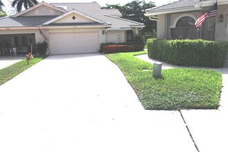 10832 Stafford Cir N in Boynton Beach, FL - Building Photo - Building Photo