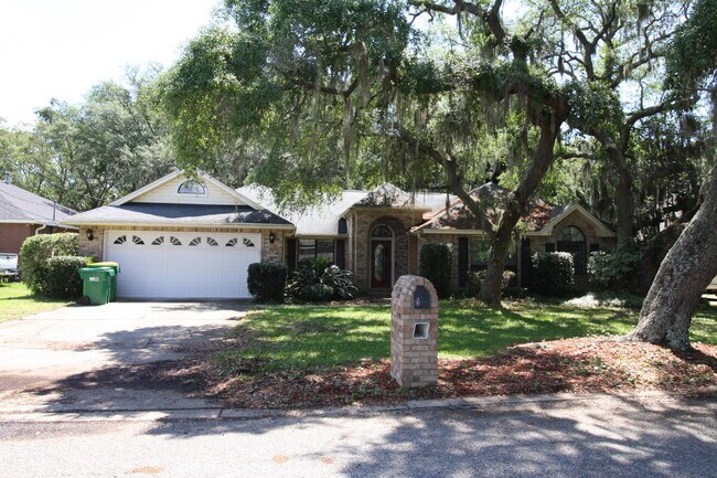 6 Kimbrough Rd in Mary Esther, FL - Building Photo - Building Photo