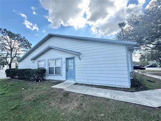 1947 Bentley Blvd in Kissimmee, FL - Building Photo - Building Photo