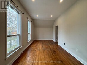17 Duff St in Hamilton, ON - Building Photo - Building Photo