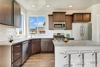 2549 E Windrose St in Eagle, ID - Building Photo - Building Photo