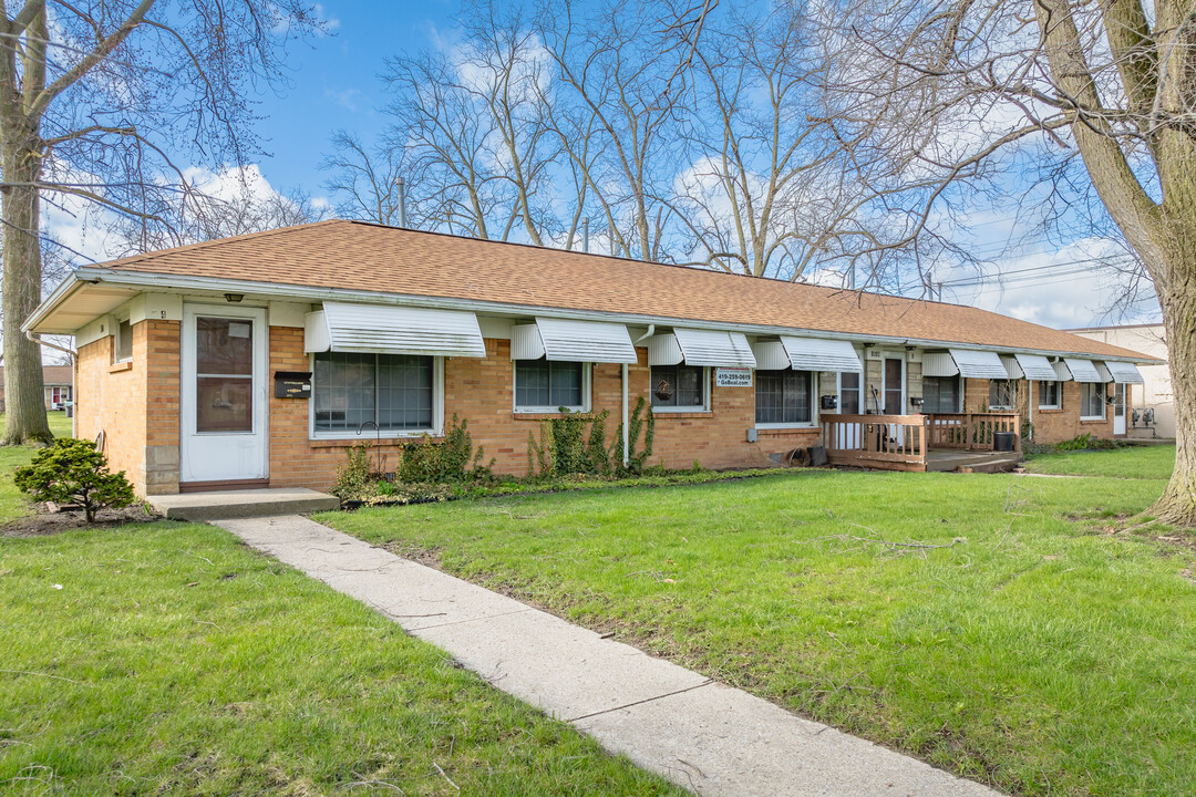 1510 Pennelwood Dr in Toledo, OH - Foto de edificio