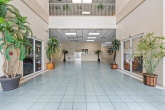 4507 Furling Ln, Unit 302 in Destin, FL - Foto de edificio - Building Photo