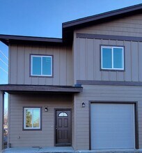 2174 SW 19th St in Redmond, OR - Building Photo - Building Photo
