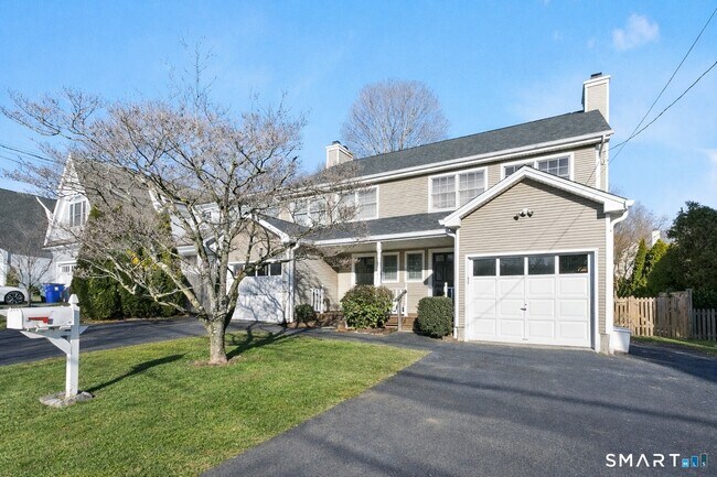 30 Osborne Pl in Fairfield, CT - Building Photo - Building Photo