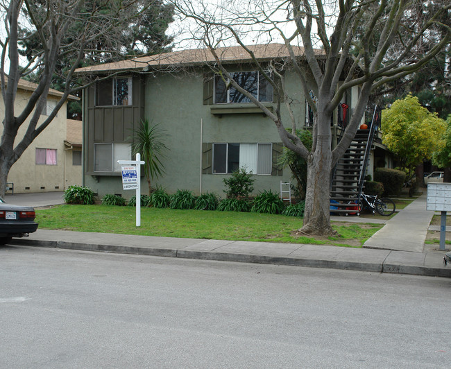 1160 Ayala Dr in Sunnyvale, CA - Building Photo - Building Photo