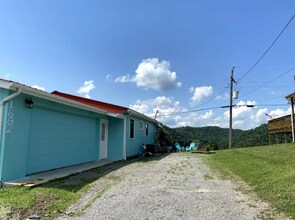 1692 Falling Water Rd in Sparta, TN - Building Photo - Building Photo