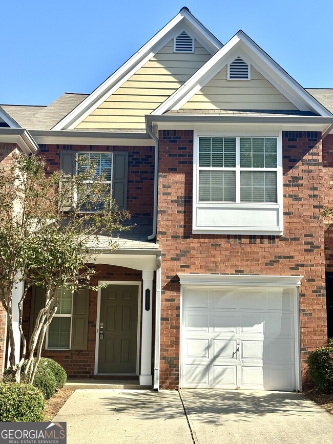 property at 3871 Pleasant Oaks Dr