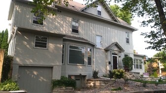 2514 Girard Ave S, Unit 3rd Floor