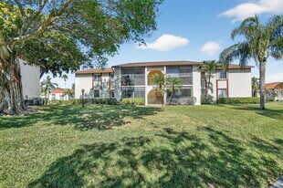 4996 Sable Pine Cir in West Palm Beach, FL - Building Photo