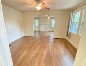 19 Hollywood Ct in Columbia, SC - Building Photo - Building Photo