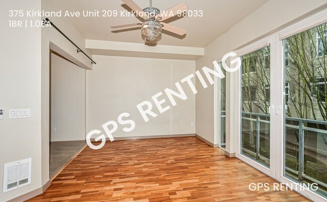 375 Kirkland Ave in Kirkland, WA - Building Photo - Building Photo