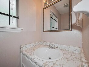 3619 Kilkenny Dr in Houston, TX - Foto de edificio - Building Photo