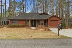 100 Timberline Dr in Conway, SC - Building Photo