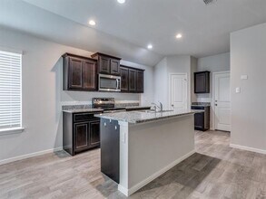 545 Houndstooth Dr in Fort Worth, TX - Building Photo - Building Photo