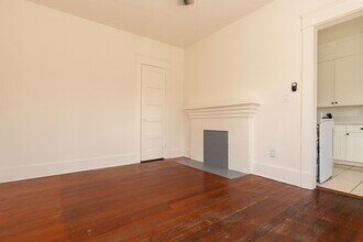 2216 Julian Ave in San Diego, CA - Building Photo - Building Photo