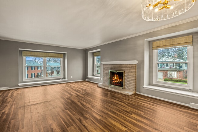 property at 3042 E Newport Ct