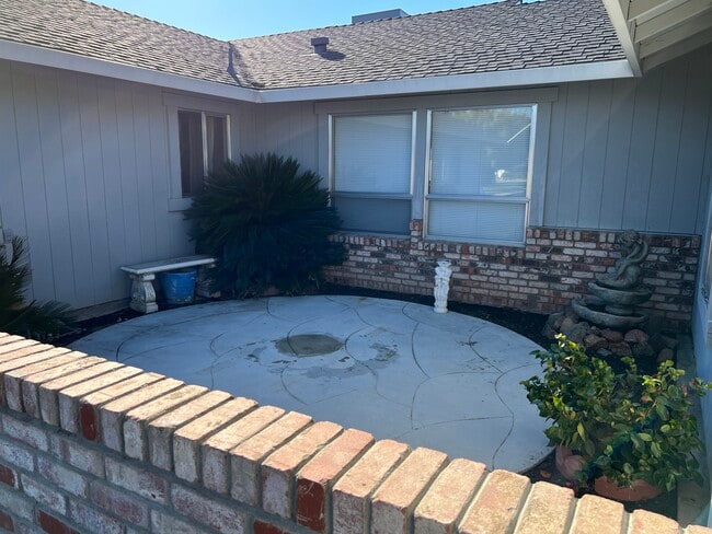 801 Foxfire Dr in Manteca, CA - Building Photo - Building Photo
