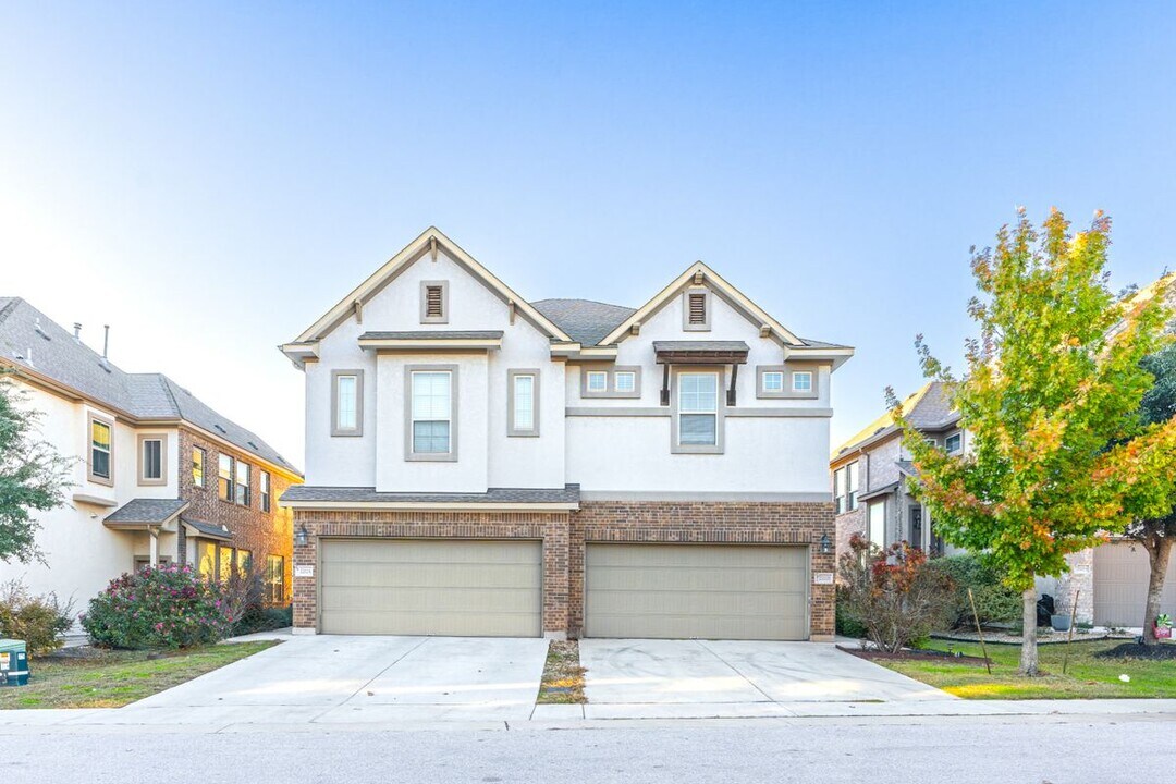 2212 Dillon Pond Ln in Pflugerville, TX - Building Photo