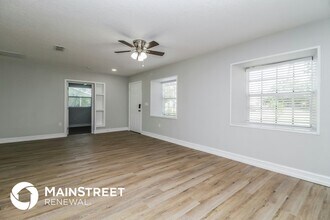 35849 Dawn Dr in Leesburg, FL - Foto de edificio - Building Photo