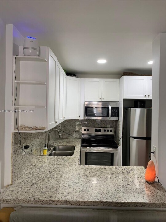 17560 Atlantic Blvd Photo