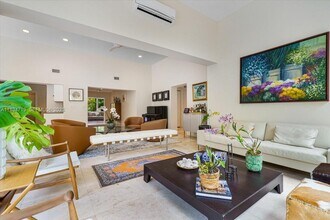 435 Ridgewood Rd in Key Biscayne, FL - Building Photo - Building Photo