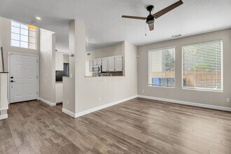 9534 Sunlight Ln in Elk Grove, CA - Building Photo - Building Photo