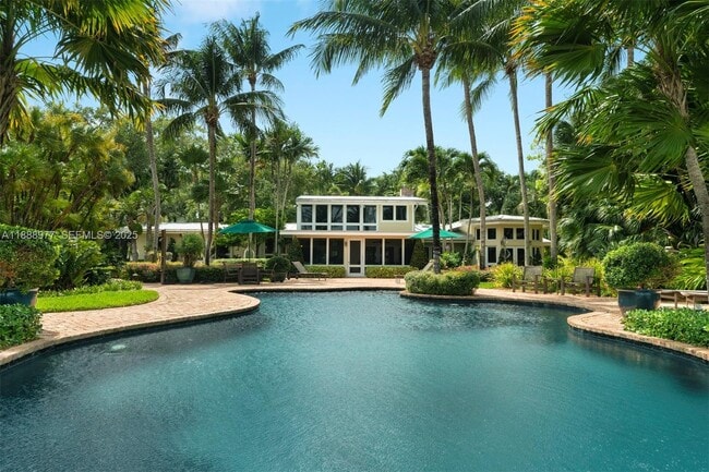 8845 School House Rd in Coral Gables, FL - Building Photo - Building Photo