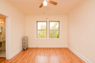 2536 N Sawyer Ave in Chicago, IL - Building Photo - Building Photo
