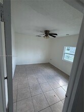 360 NE 174th St in North Miami Beach, FL - Building Photo - Building Photo
