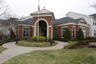 Fairfax Ridge in Fairfax, VA - Foto de edificio - Building Photo