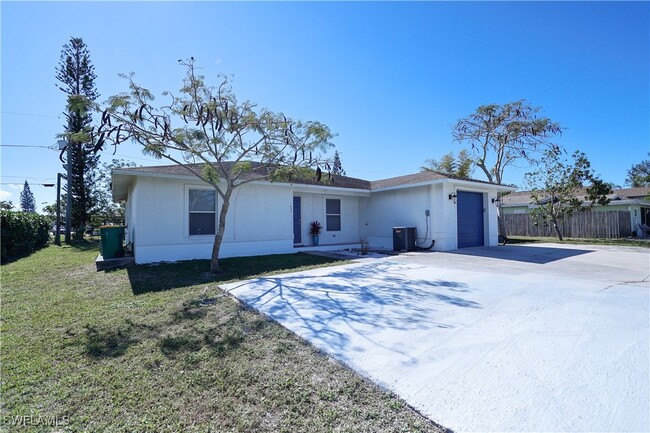 646 103rd Ave N in Naples, FL - Building Photo - Building Photo