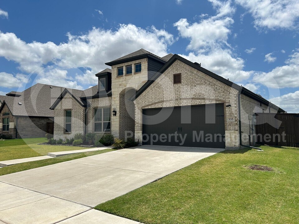 533 Oleander Dr in Royse City, TX - Building Photo