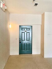 3301 Whitestone Cir in Kissimmee, FL - Building Photo - Building Photo