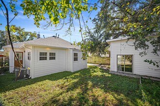 310 Hunt St in Houston, TX - Building Photo - Building Photo