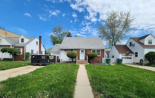 property at 1076 Amboy Ave