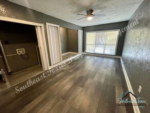 5080 Bruce Dr in Beaumont, TX - Foto de edificio - Building Photo