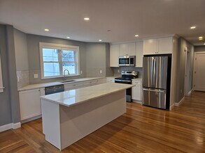 29 Appleton St in Arlington, MA - Foto de edificio - Building Photo